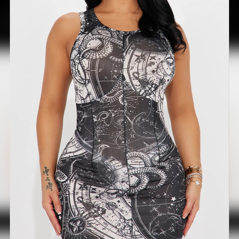 Graphics midi dress